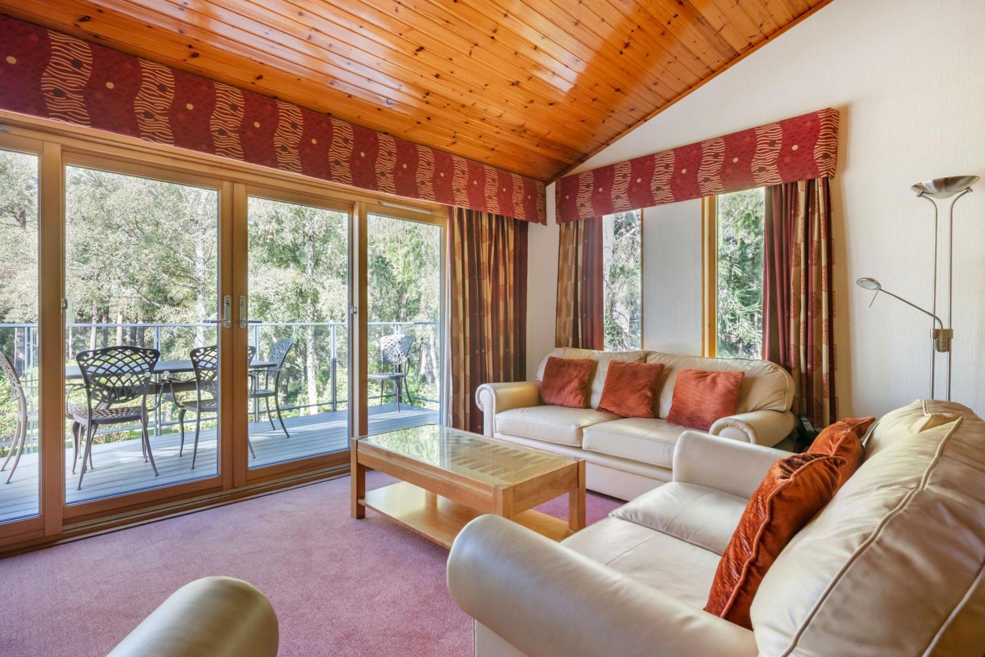 The Lodges At Craigendarroch Country Club บัลลาเทอร์ ภายนอก รูปภาพ